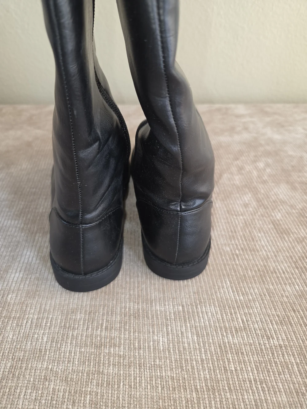 The Children's Place Black Knee-High Girls' Boots Size 4